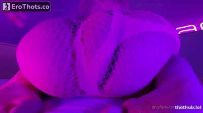 Gina mind boggling booty covering so much volume