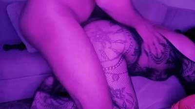 Bent her over couch and fucked her ass while pulling her hair!