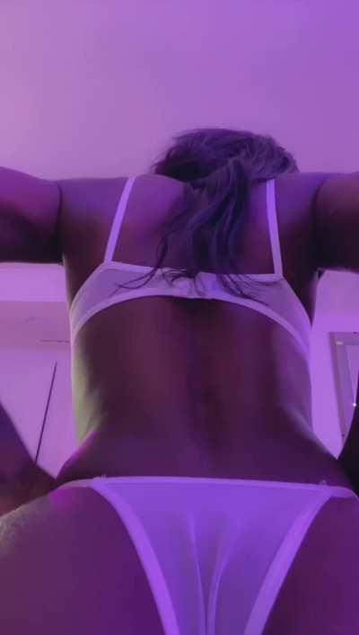 A great ebony booty! 