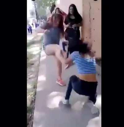 Grey Top with that work. 💯👊🏾