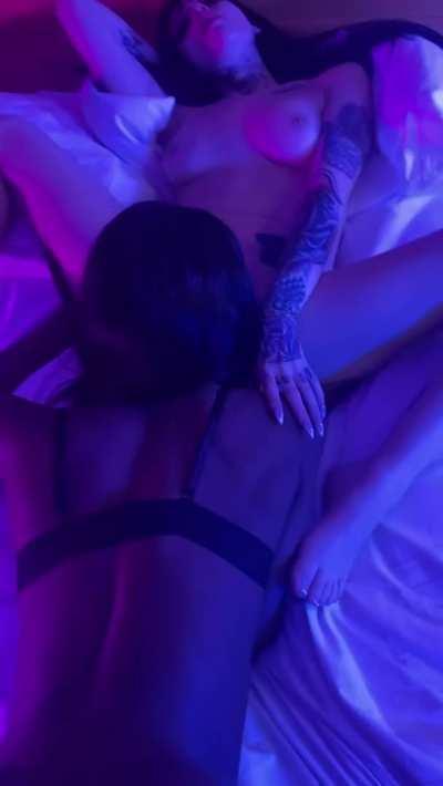 Tia Zara and BabieDarko will be back in the next couple of weeks, Darko is back Monday 😉🔥 We took our break and this spring/summer is going to be our hottest time for content yet 🔥🖤 Don’t miss the OF while its on sale 🙌