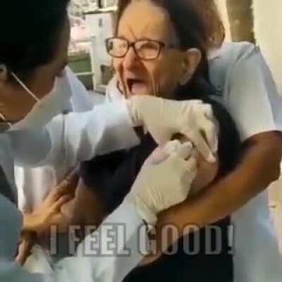 Fiz a versão James Brown do grito da velhinha vacinada