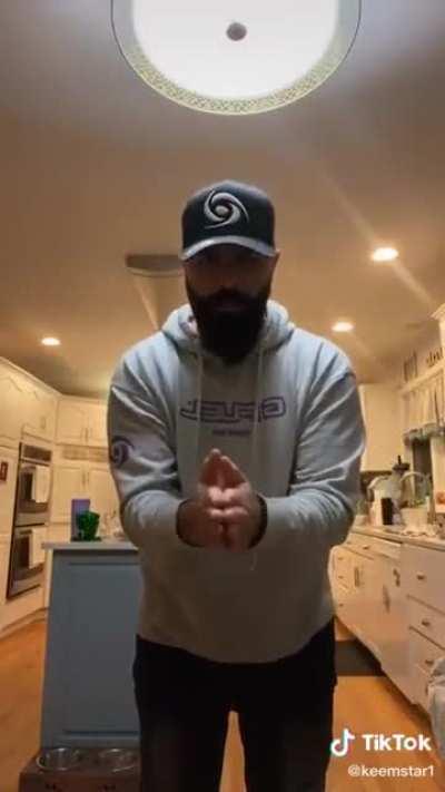 TW: Keemstar // Keemstar with the moves.