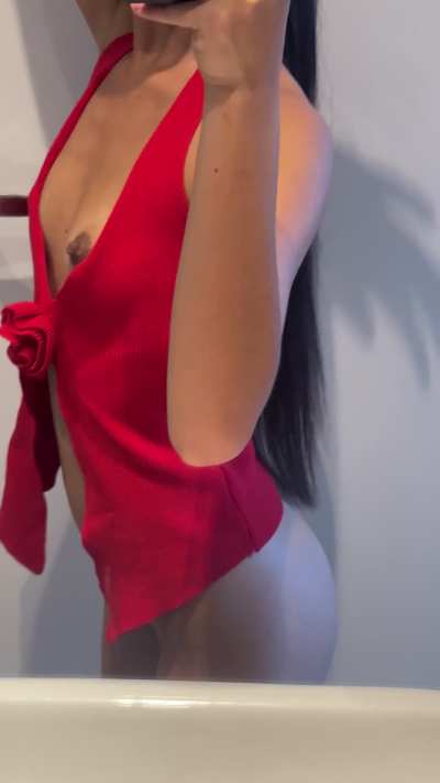 Let me know if you find me attractive 🫶