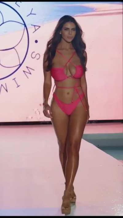 Daniela Oliveira - QuisQueya Swimwear, Miami 2024