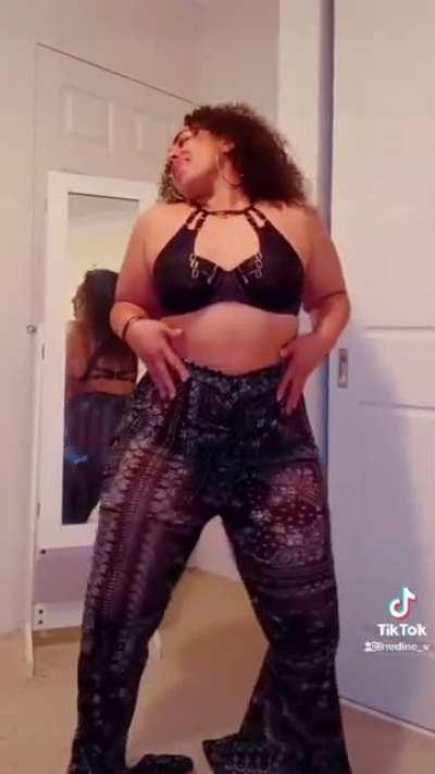 Soft & Jiggly No.200 (Special 200 Post Jiggle) 😍🍑🎉