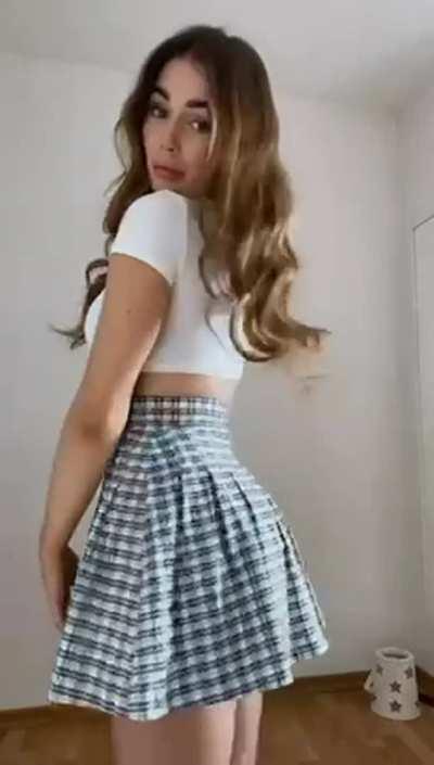 Would you like to be with a 2003 girl? (OC)