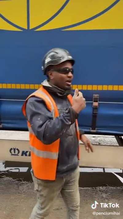 African-American reactioneaza