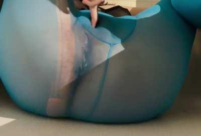 squirting through my pantyhose 