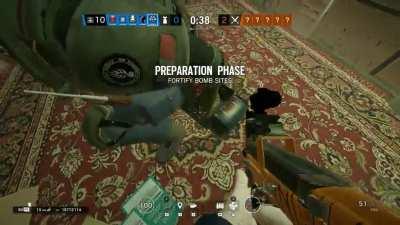 Rook putting his armour up his ass