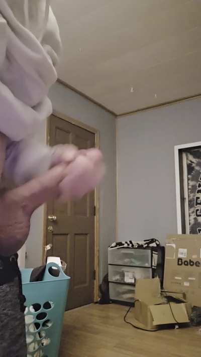 [30] This sexy ass E-girl kept sending me videos until I blasted the floor🤝🍌🥛..Any volunteers next time?
