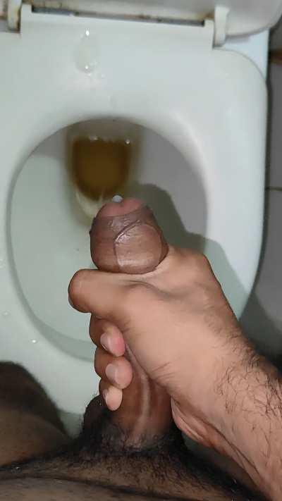 My cum getting wasted as there is no one to swallow it.