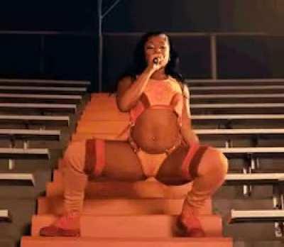 OMG MEG DEFINITELY NOT LETTING ANYONE LAST LONG 💦💦🤤💦