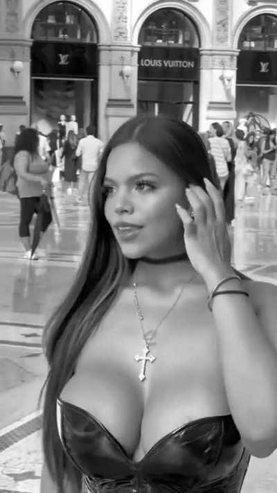 Hot Thick Lady✅️