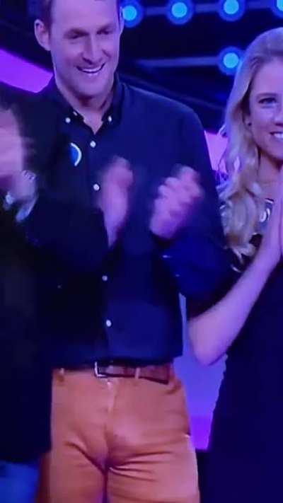 If i wear tight pants on live tv