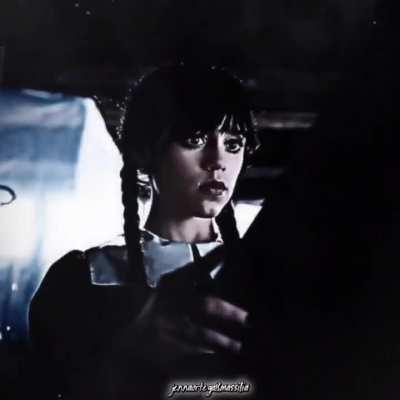 🖤🖤HAPPY🖤🖤🖤🖤WEDNESDAY🖤🖤!!!!!
New video edit from @jennaortega.