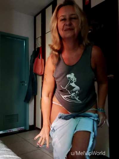 Don’t you wish you lived next door to me (53y)