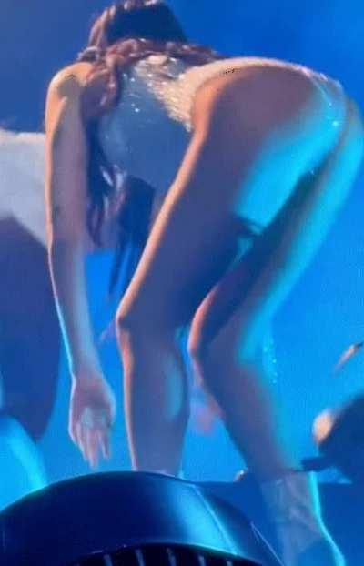 Dua Lipa's ass drives me crazy