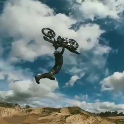 Motokros sweaty palms