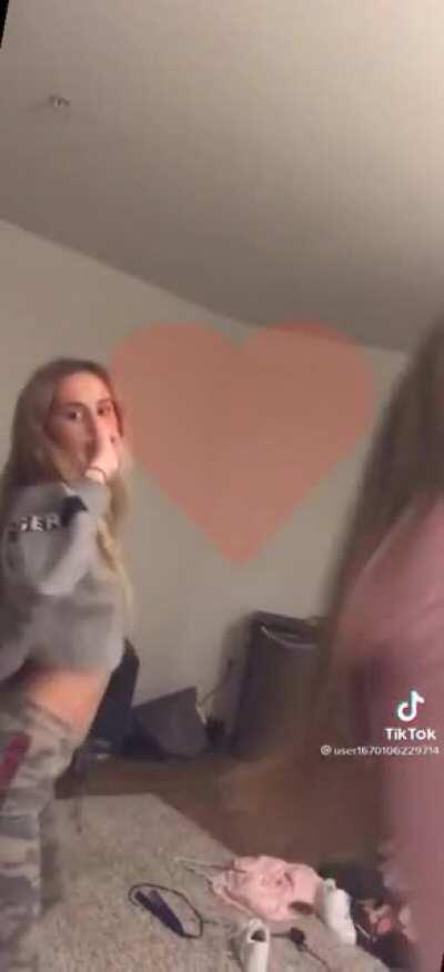 At 10 sec in the grey