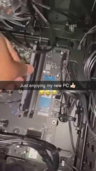 How to properly install RAM