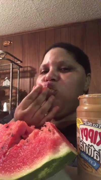 That wasn't a nervous serving ma'am 🧐