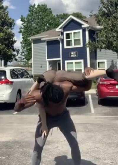 Couple tries the Koala Challenge