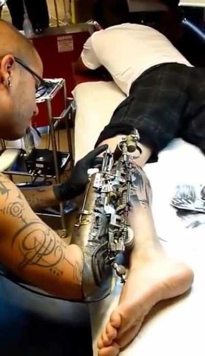 Tattooist Cyborg