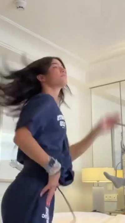 charlidamelio doing new dance moves
