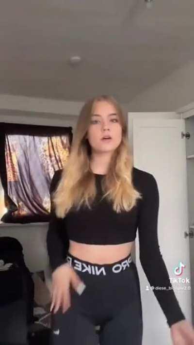 In der Nike Hose 🥵