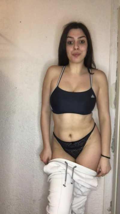 (18)the first 5 who like the video may fuck my tits🙈