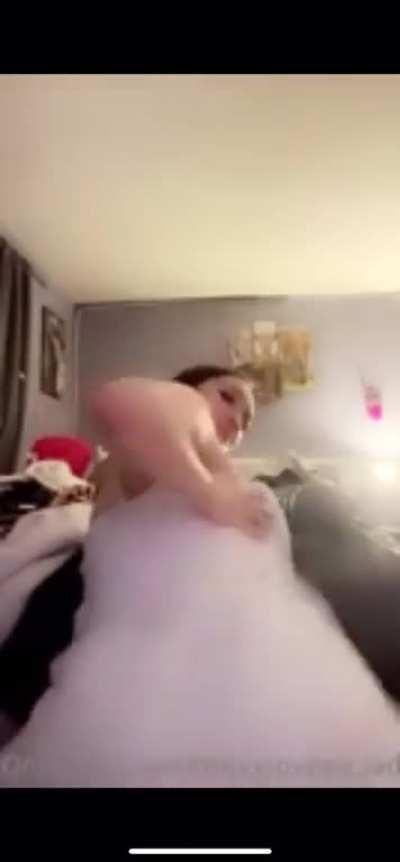 Twerking in her towel