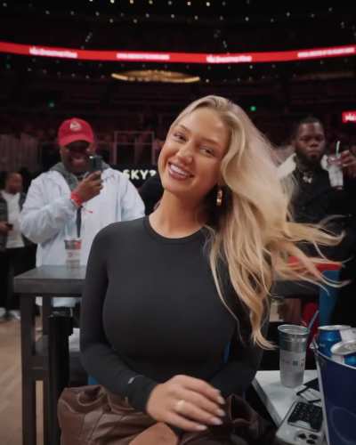 Courtside instead of ringside 🥊🏀