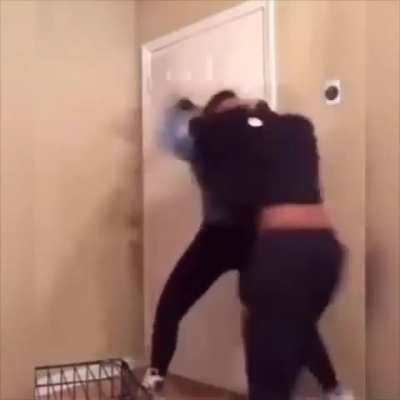 Found in another sub: Woman brought her boyfriend as backup but things didn't go as planned