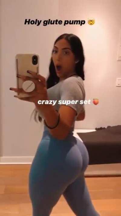 When she sees the size of the 🍆