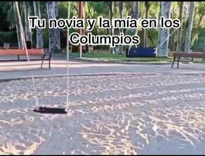 Que guapa tu novia dandole el sol