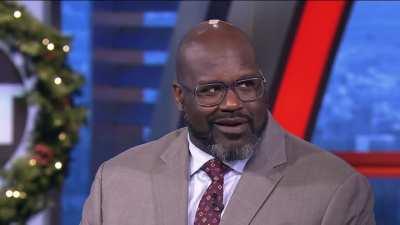 [Highlight] Shaq rocks the fro and explains his appearance to the crew