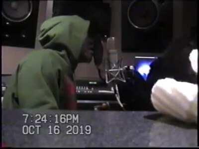 So i found this Clip of Dababy doing Adlibs for Oprahs bank account ... and y'all still sayin that Carti Actin sus?