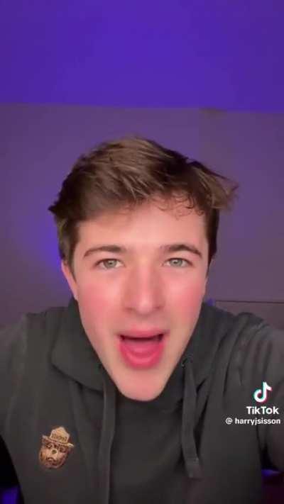 Trump, the biggest boomer fool around… 🤦🏻‍♀️ 