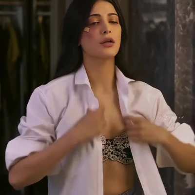Shruti Hassan swagger 🥵❤️🔥 

Her curves>>>>> 💯