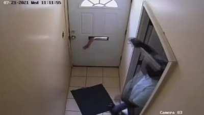 Me when I see infected at the saferoom door: