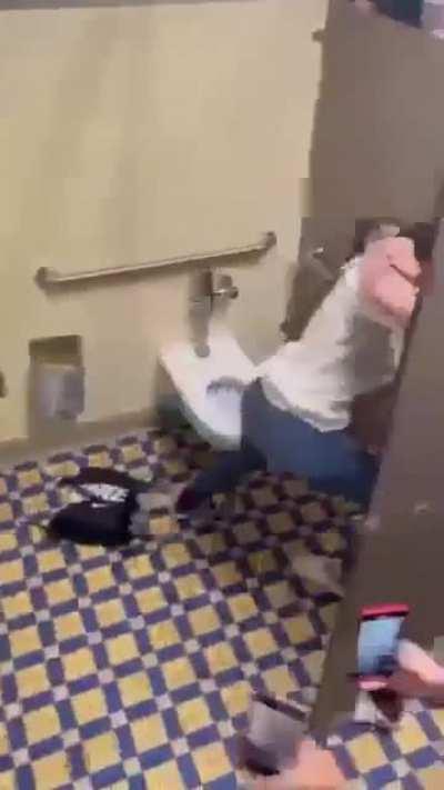 Sophomore fight at my school, white girl was being racist and got her ass beat