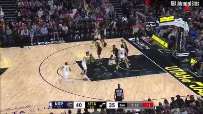 [Highlight] Dyson Daniels defensive highlights vs Utah Jazz (6 steals, 1 block)