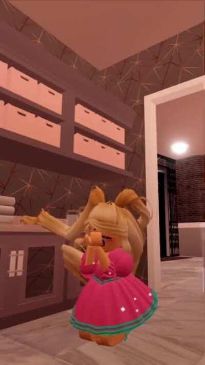 Dear Dollie ate Babydoll’s last ice cream lol