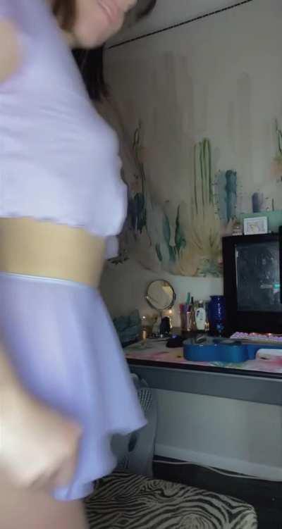 i’m shy but at least i can show off for you :,)