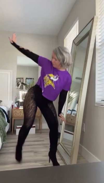 Who let let grandma on her phone