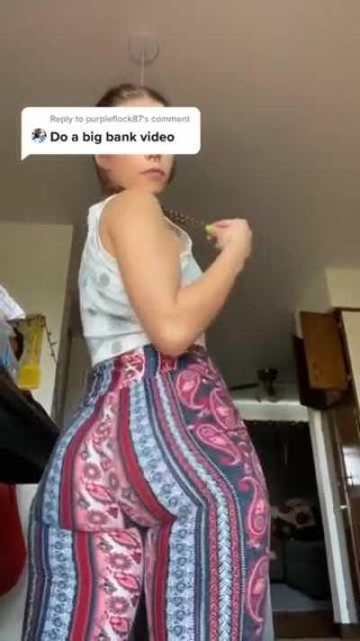 Goth egg big bank TikTok