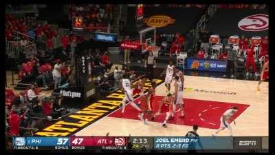 [Highlight] High flying alley oop from trae young to john collins