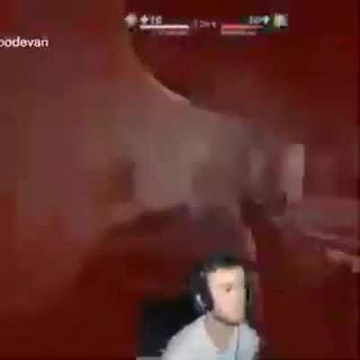 Enano ql le da epilepsia por perder