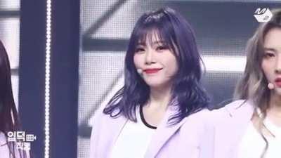Black Or White (JiU FanCam) @ MCountdown (200326) - JiU Ending